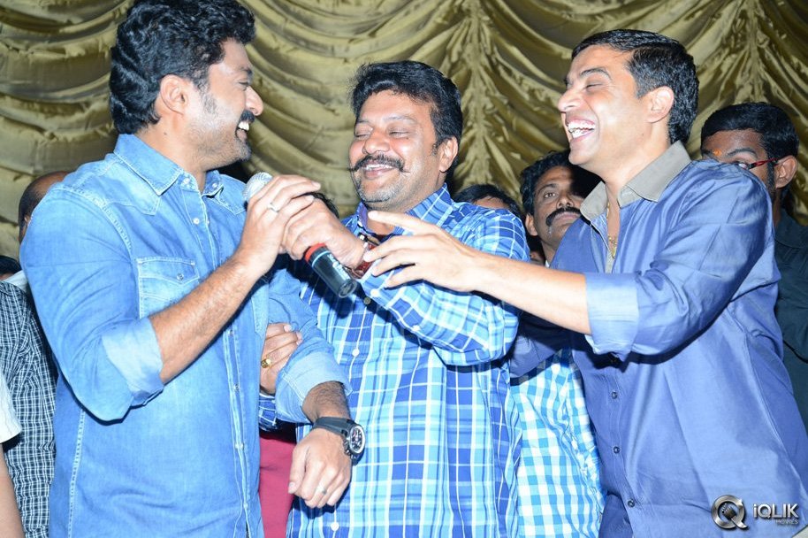 Pataas-Movie-Success-Meet-at-Devi-Theatre